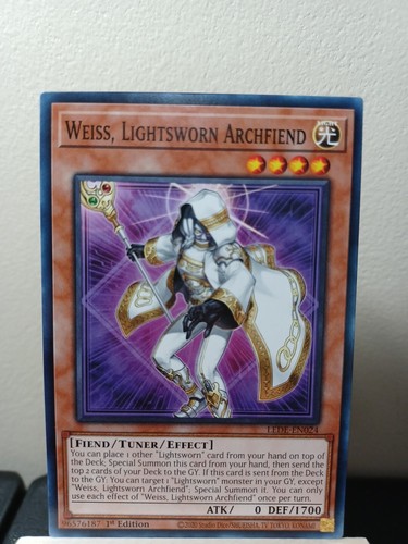 Yugioh weiss lightsworn - yugioh!,
